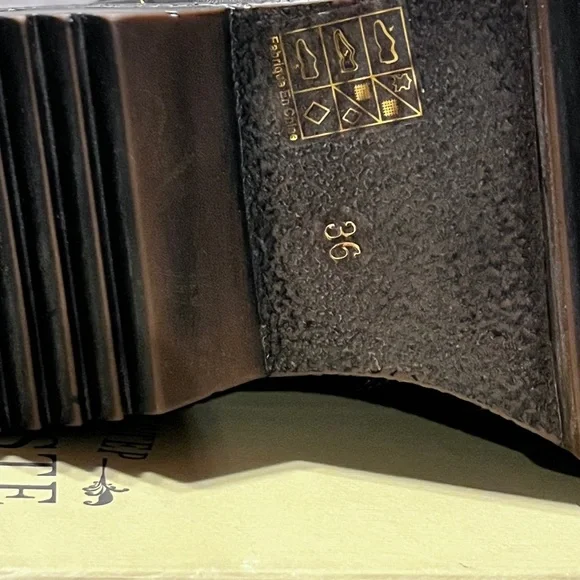 Stylish Black Lace-Up Women's Boots - Picture 8 of 11